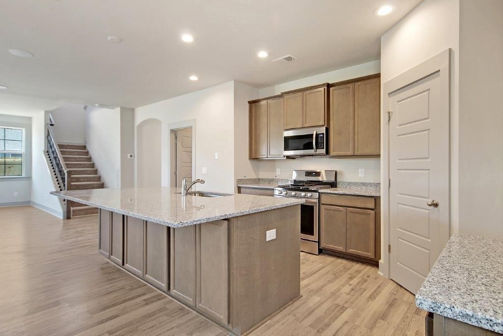 225 Creek Pointe Drive Photo 19