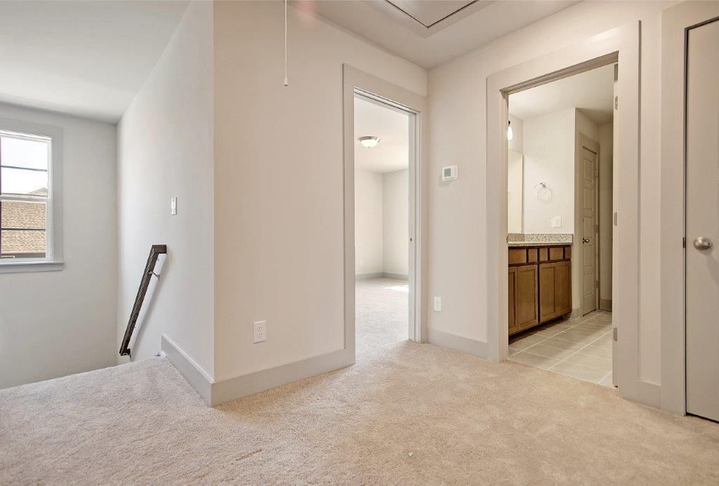 225 Creek Pointe Drive Photo 22