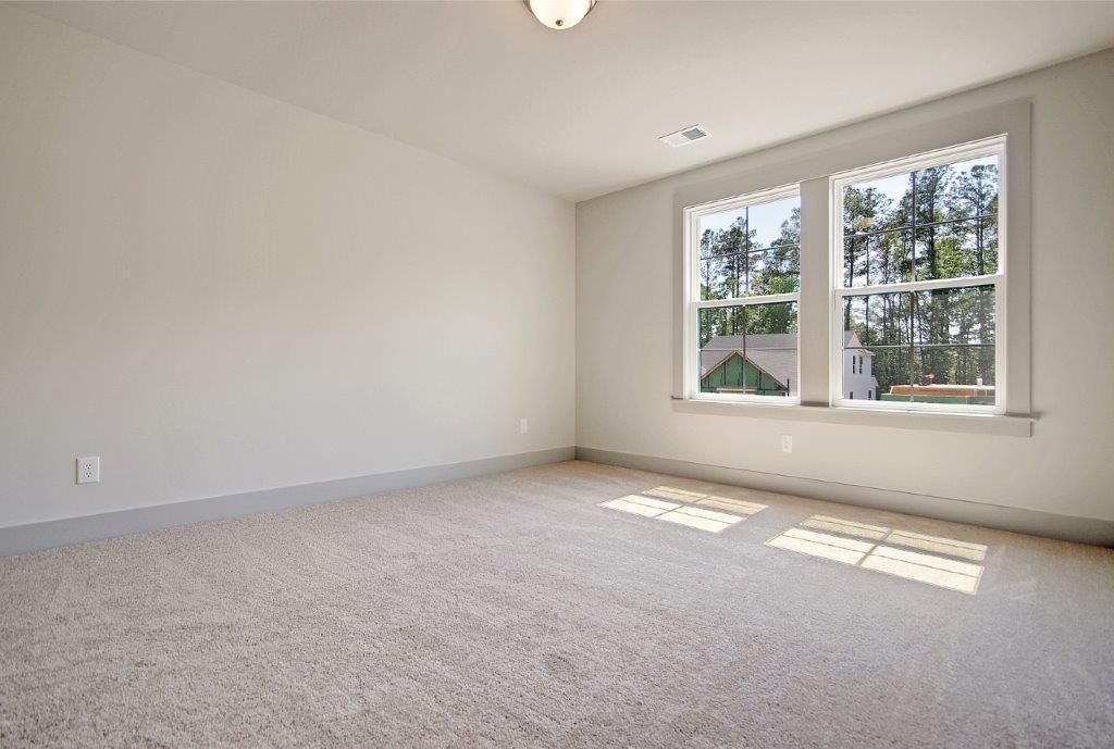 225 Creek Pointe Drive Photo 24