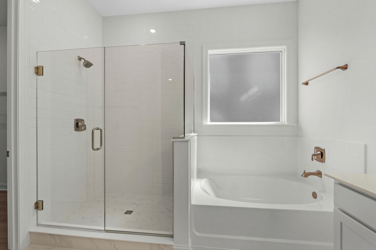 225 Creek Pointe Drive Photo 8