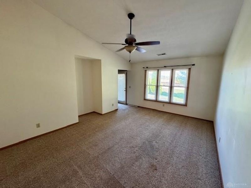 1470 Oldham Drive, Springfield, OH 45503 Photo 6