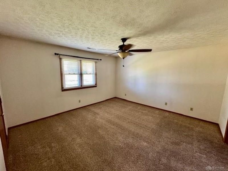 1470 Oldham Drive, Springfield, OH 45503 Photo 9