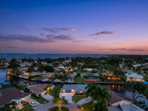 5943 Baker Ct, Fort Myers, FL 33919