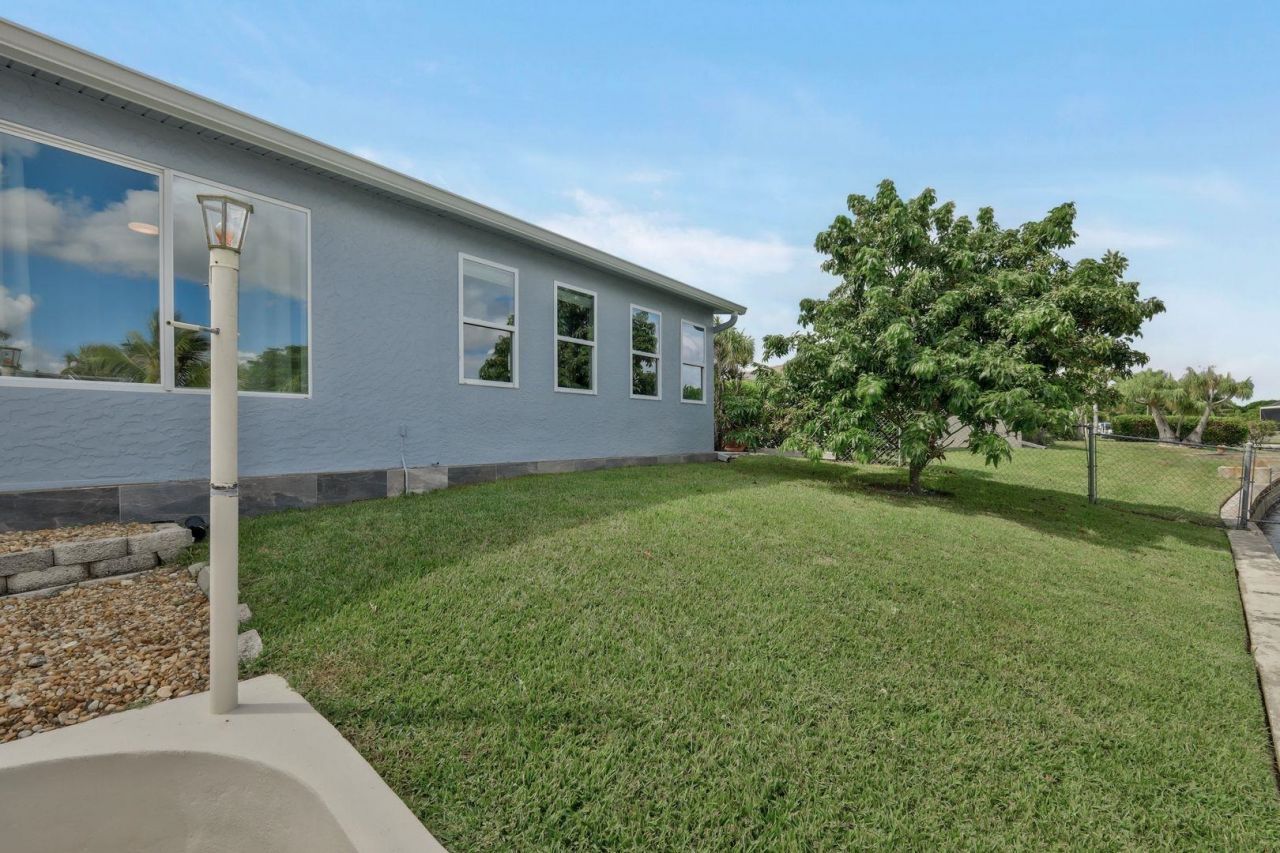 5943 Baker Ct, Fort Myers, FL 33919 Photo