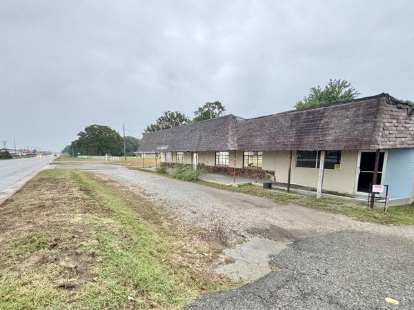 2222 S Main Street, Jay, OK 74346