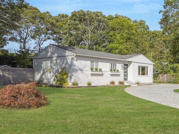 138 W Tiana Road, Hampton Bays, NY 11946