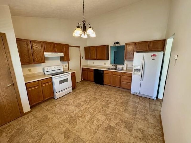 1470 Oldham Drive, Unit 12, Springfield, OH 45503 Photo 6