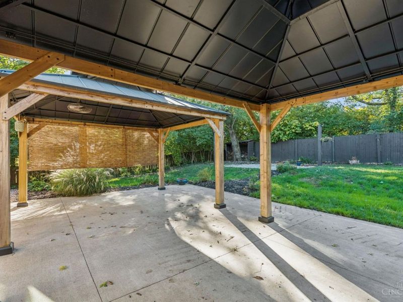 4254 Fox Hollow Drive, Blue Ash, OH 45241 Photo 6