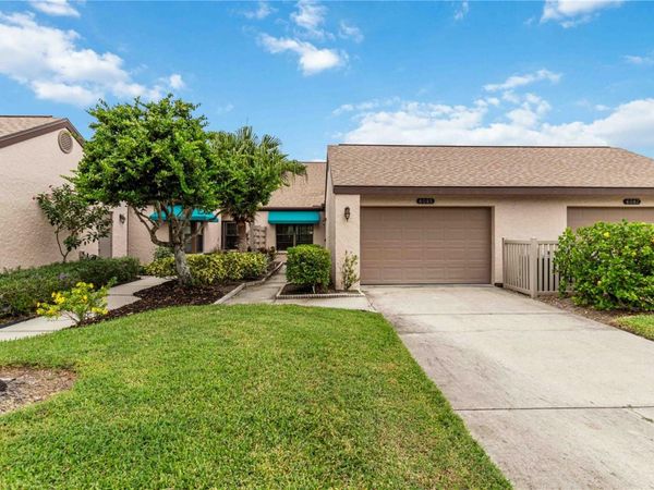 6085 CLUBSIDE DRIVE, SARASOTA, FL 34243