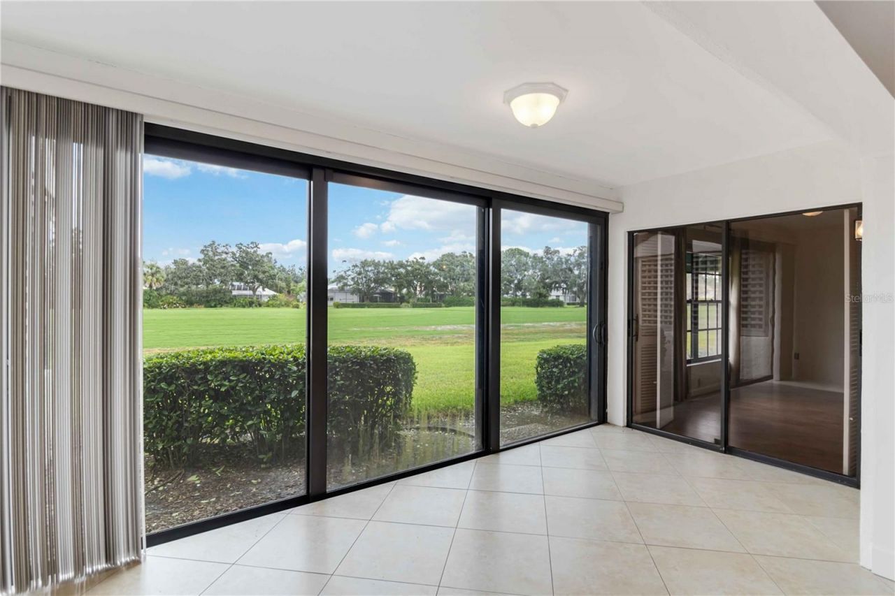 6085 Clubside Drive, Sarasota, FL 34243 Photo