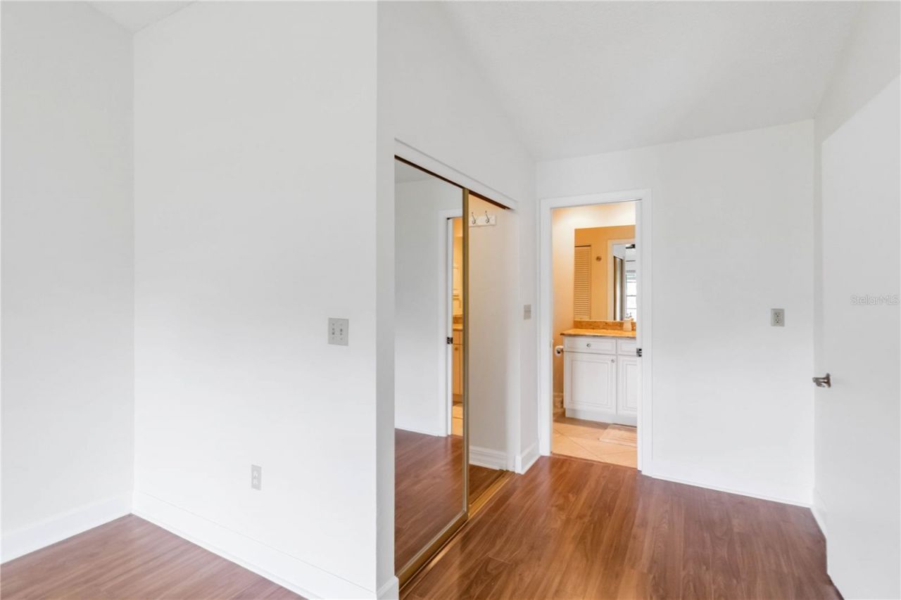 6085 Clubside Drive, Sarasota, FL 34243 Photo