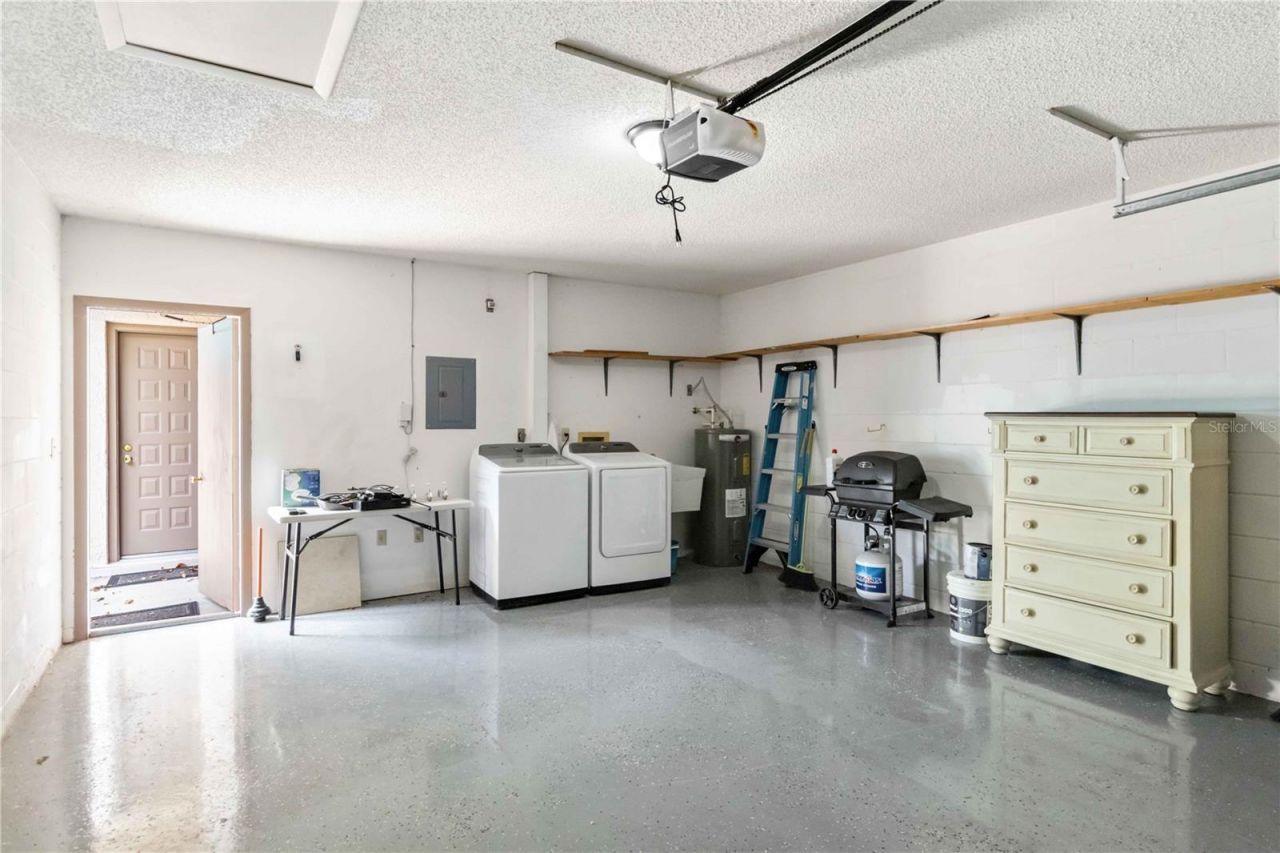 6085 Clubside Drive, Sarasota, FL 34243 Photo