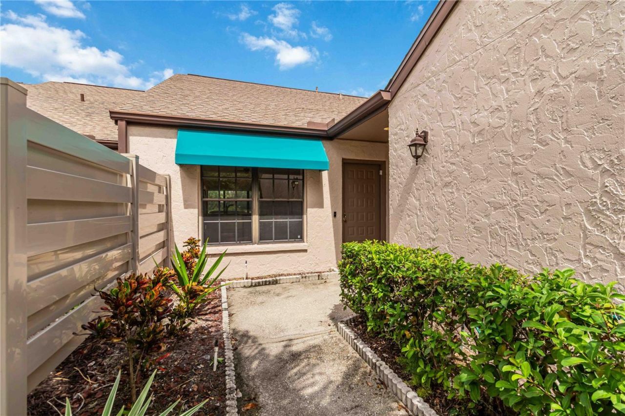 6085 Clubside Drive, Sarasota, FL 34243 Photo