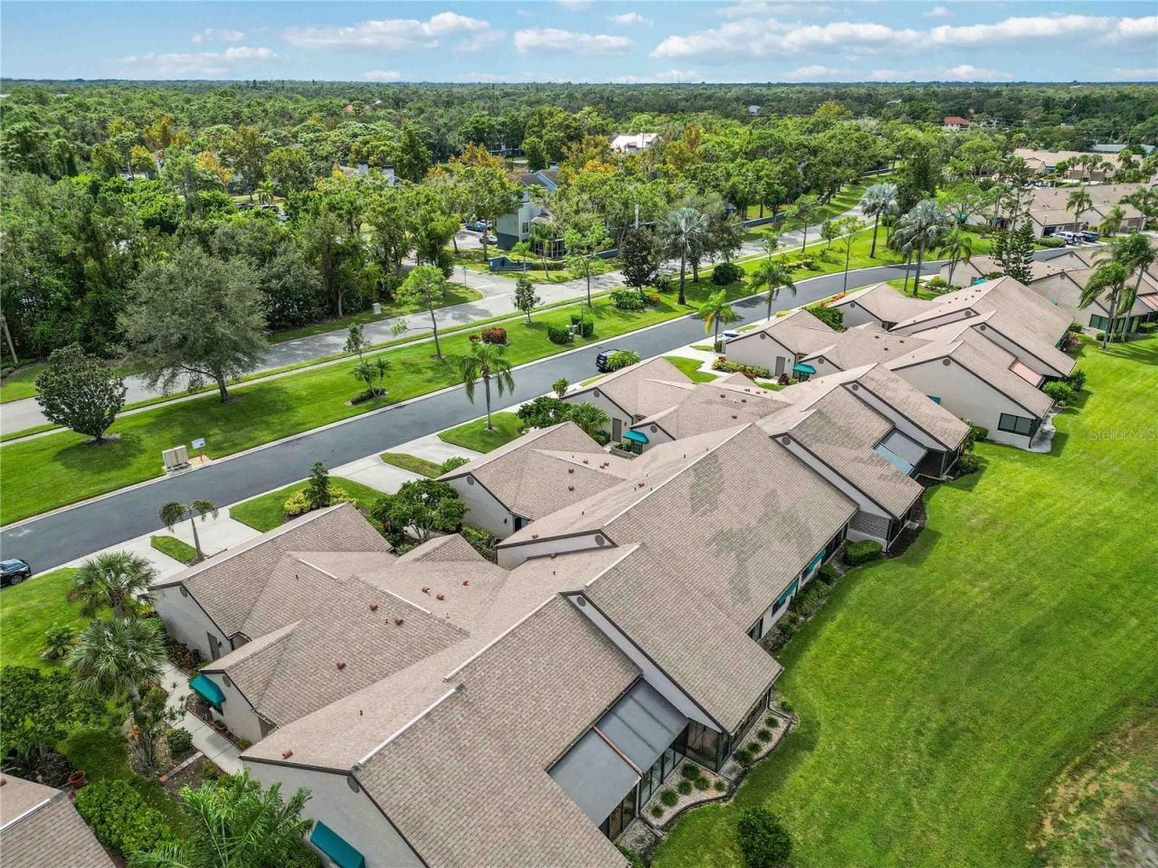 6085 Clubside Drive, Sarasota, FL 34243 Photo