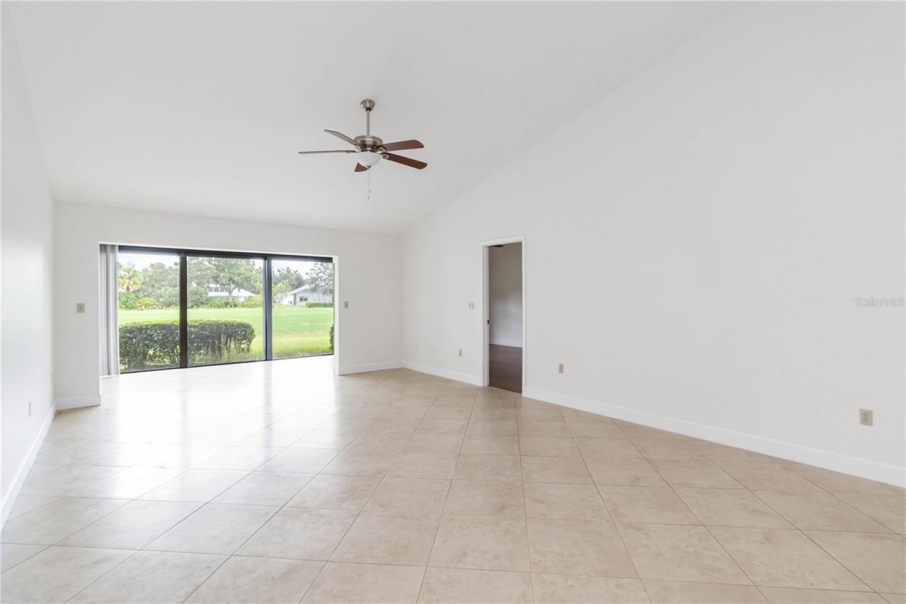 6085 Clubside Drive, Sarasota, FL 34243 Photo