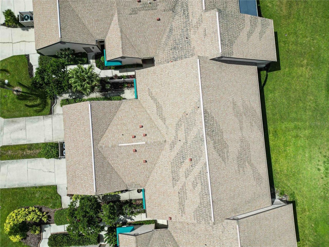 6085 Clubside Drive, Sarasota, FL 34243 Photo