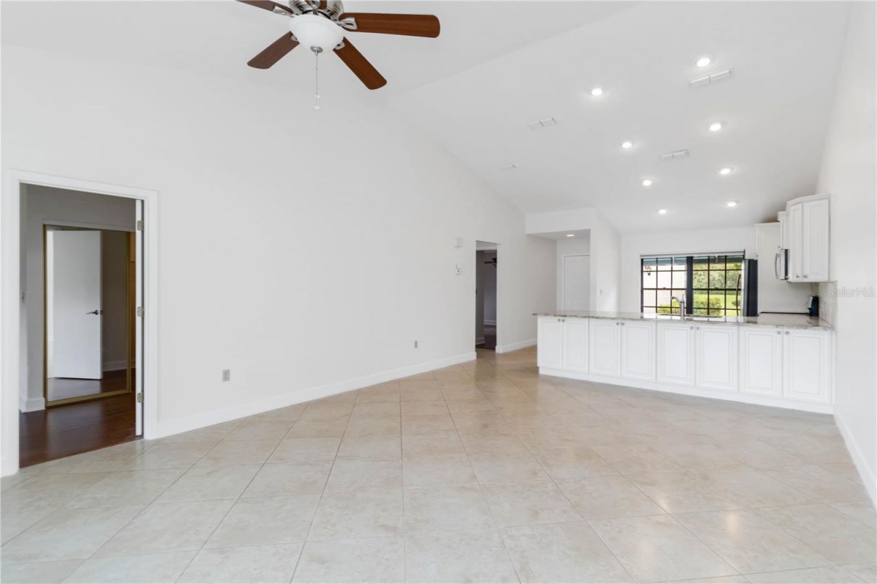 6085 Clubside Drive, Sarasota, FL 34243 Photo