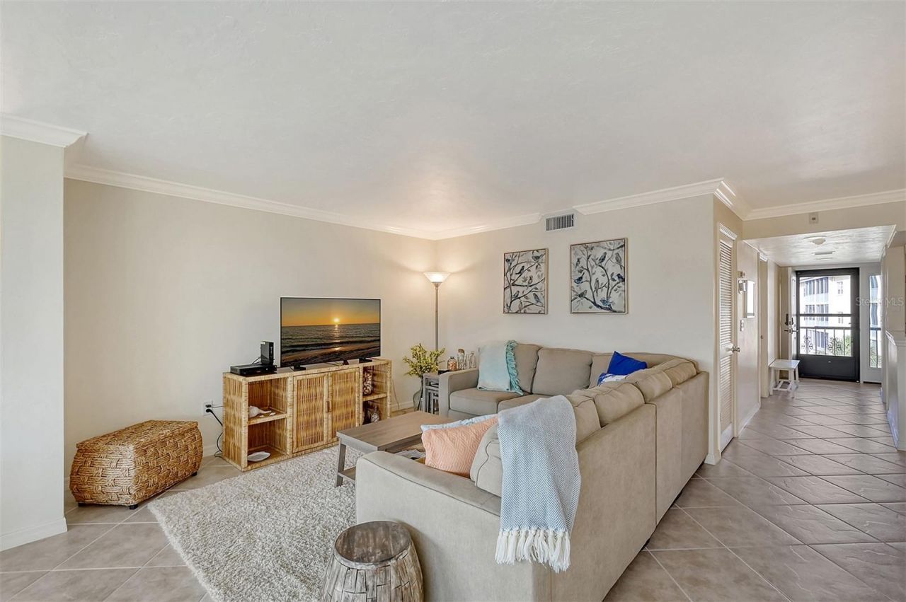 8710 Midnight Pass Road, Unit 405, Sarasota, FL 34242 Photo