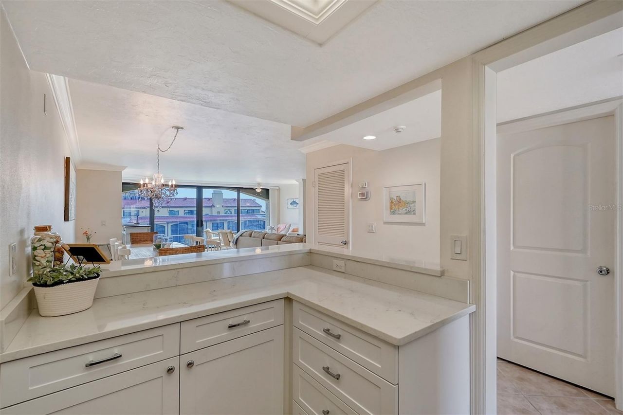 8710 Midnight Pass Road, Unit 405, Sarasota, FL 34242 Photo