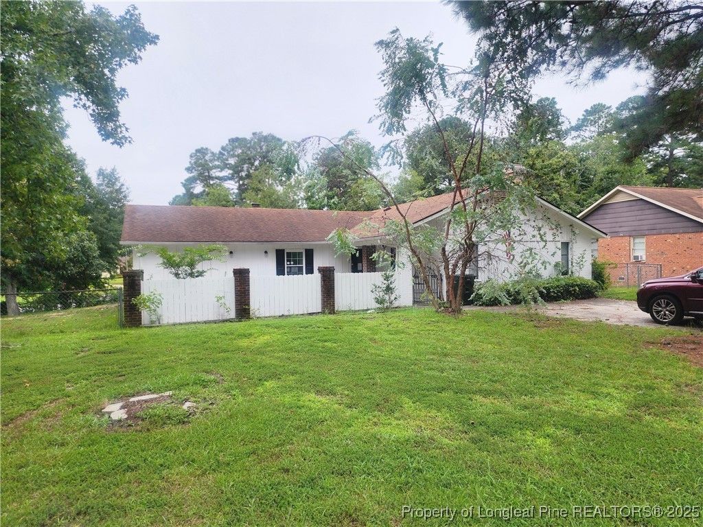 732 Sarazen Drive, Fayetteville, NC 28303 Main Photo