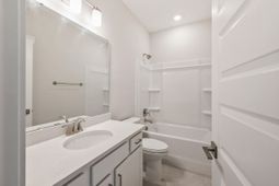 227 Creek Pointe Drive photo 4