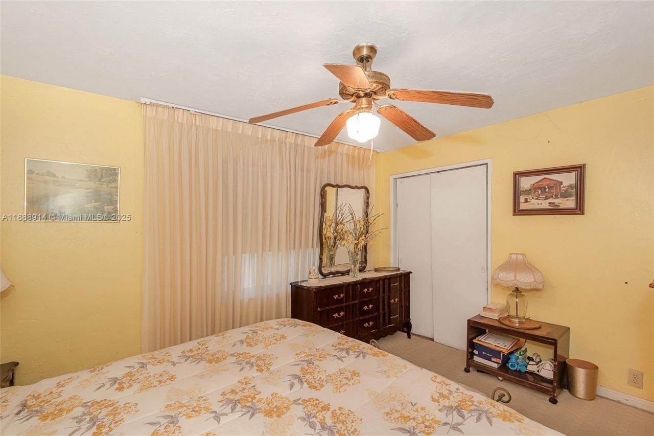 1083 NW 74th St, Miami, FL 33150 Photo