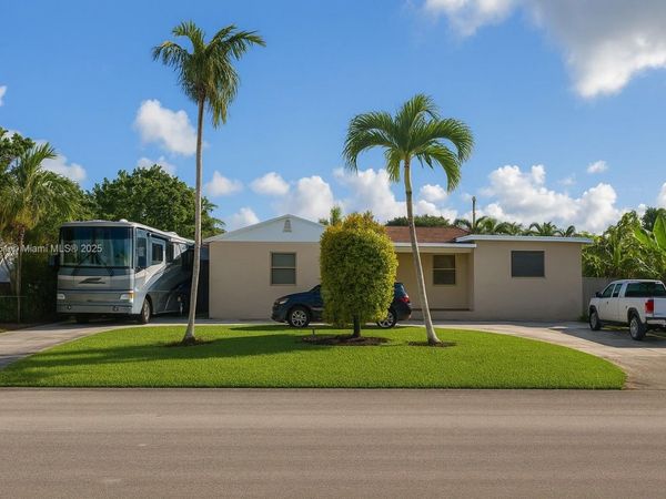 6240 SW 20th Ter, Miami, FL 33155