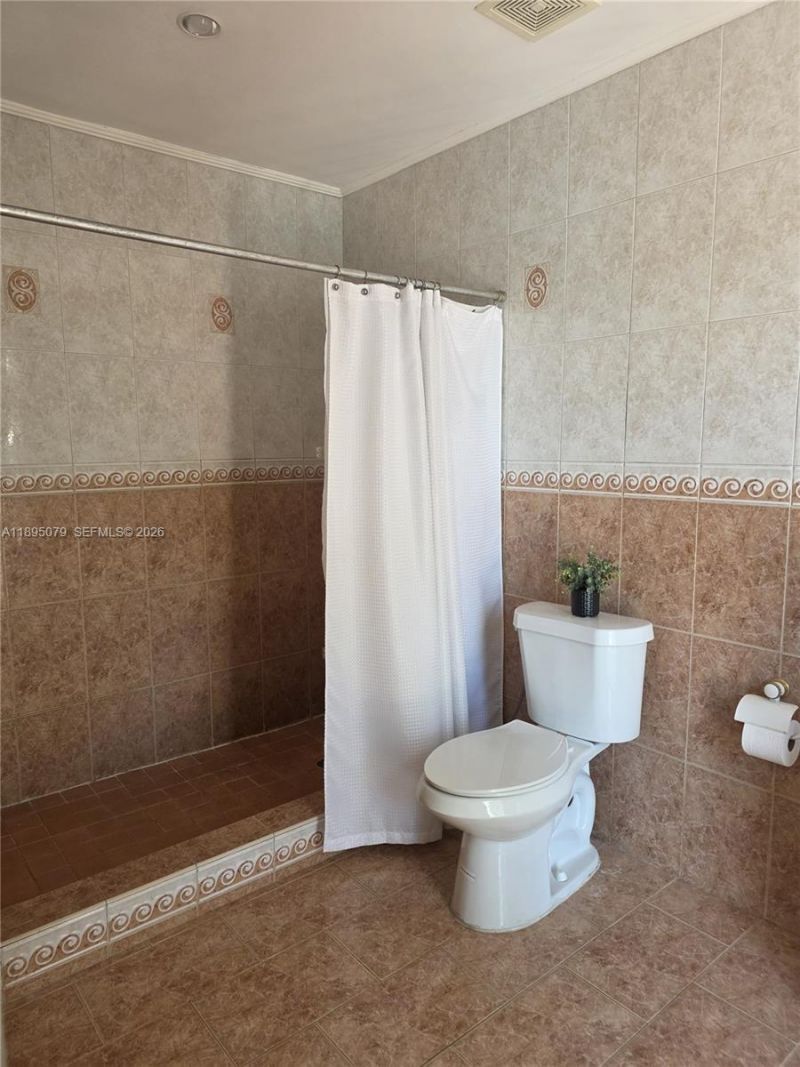 12941 Auralia Rd, North Miami, FL 33181 Photo