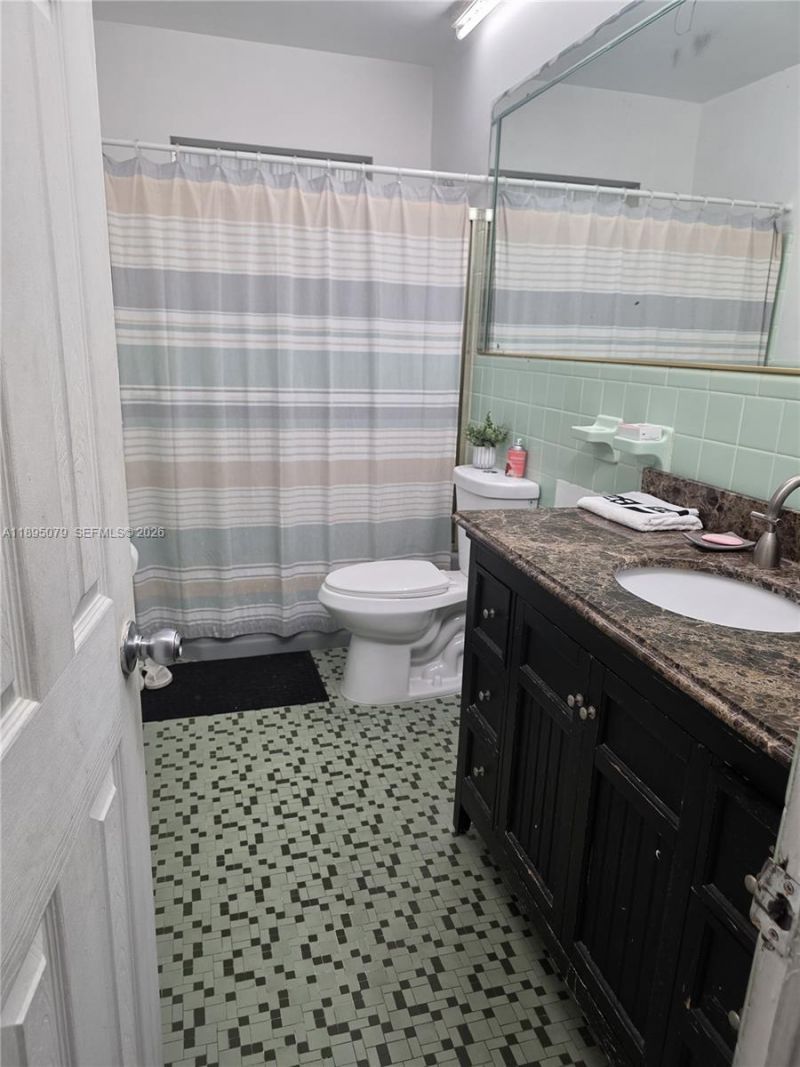 12941 Auralia Rd, North Miami, FL 33181 Photo