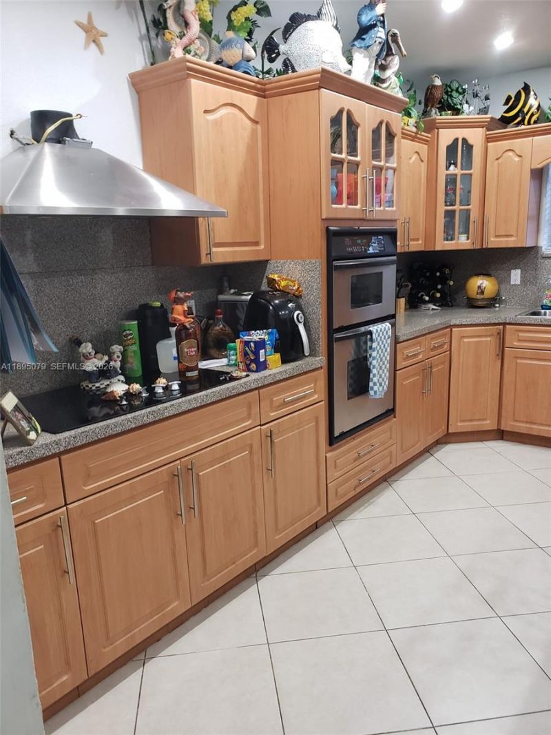 12941 Auralia Rd, North Miami, FL 33181 Photo