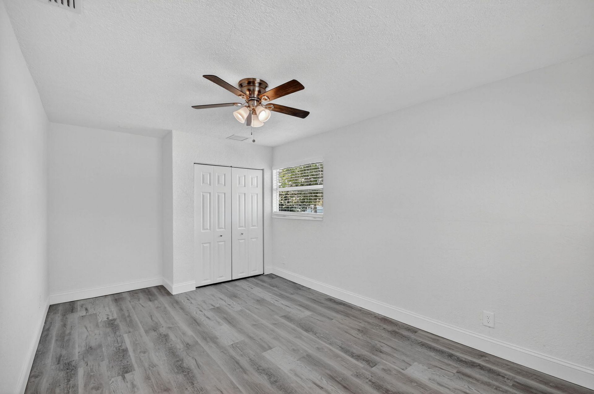 1373 W 30th Street, Riviera Beach, FL 33404 Photo