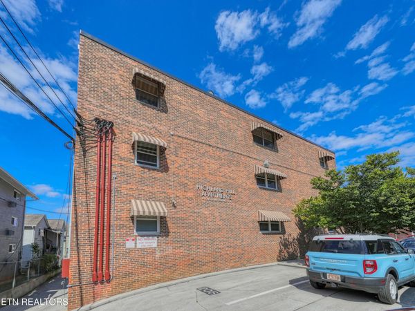 1211 Highland Avenue, Knoxville, TN 37916