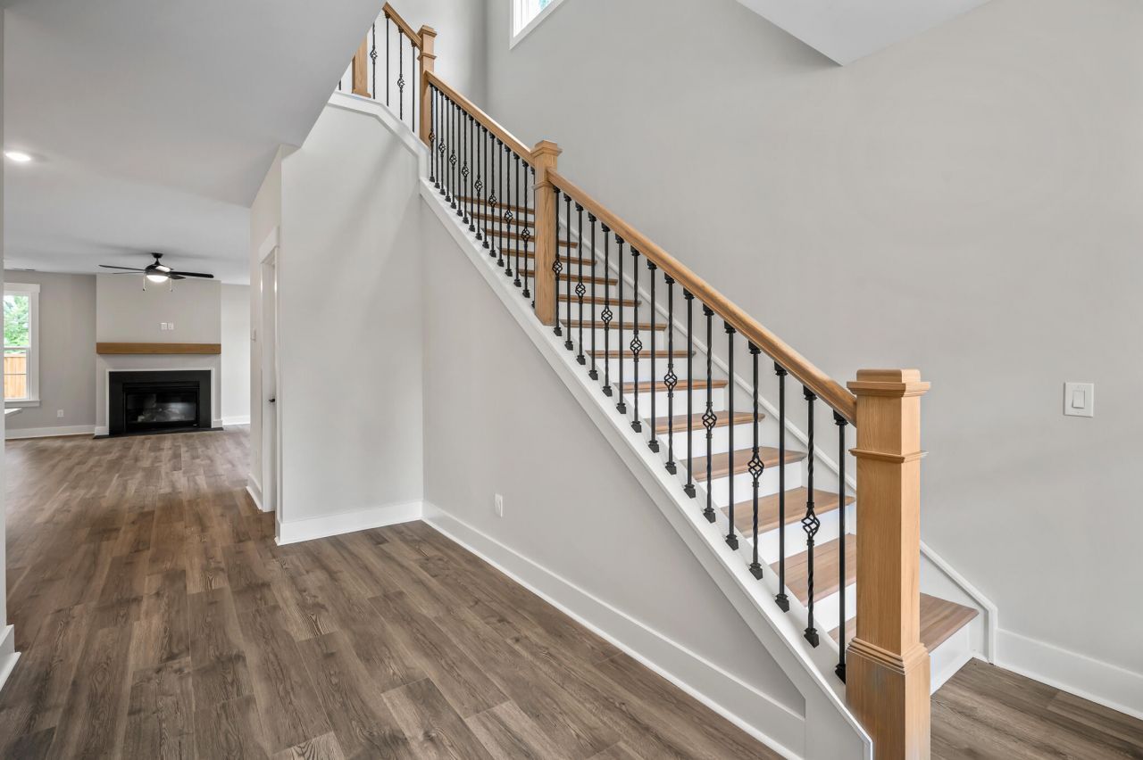 229 Creek Pointe Drive Photo 10