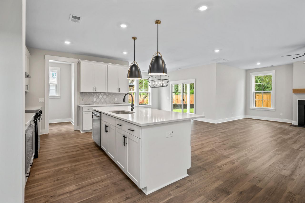 229 Creek Pointe Drive Photo 11