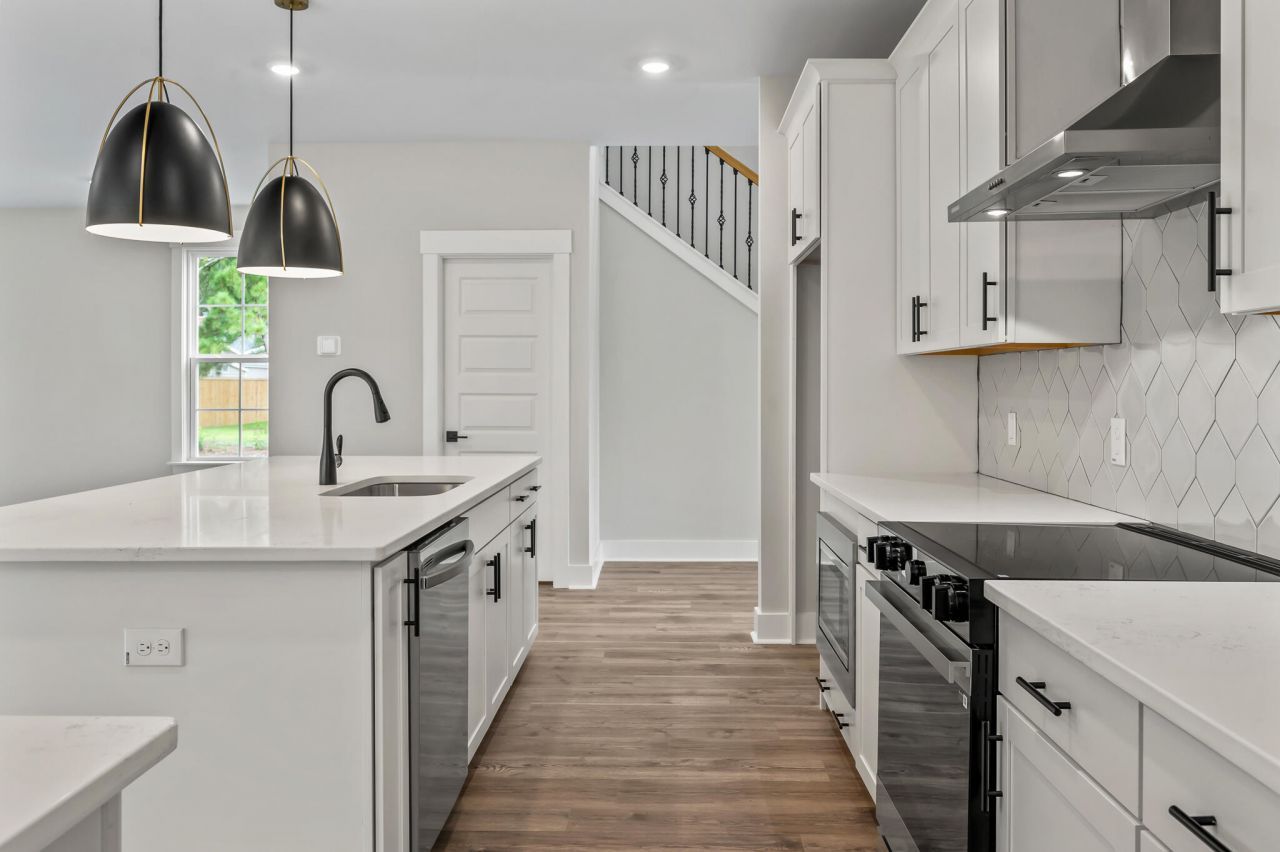 229 Creek Pointe Drive Photo 14