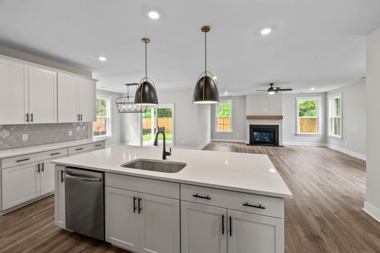 229 Creek Pointe Drive Photo 23