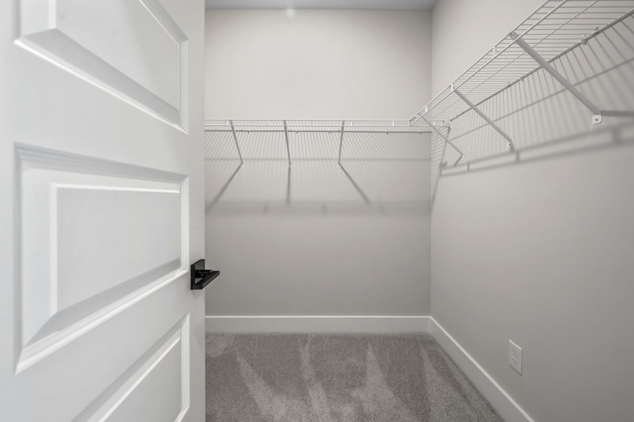 229 Creek Pointe Drive Photo 30