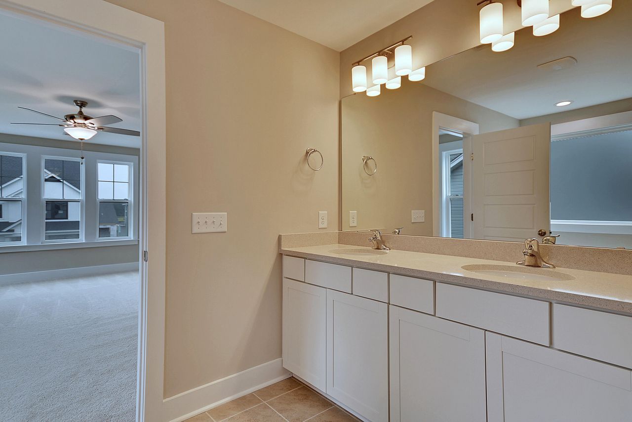 229 Creek Pointe Drive Photo 7