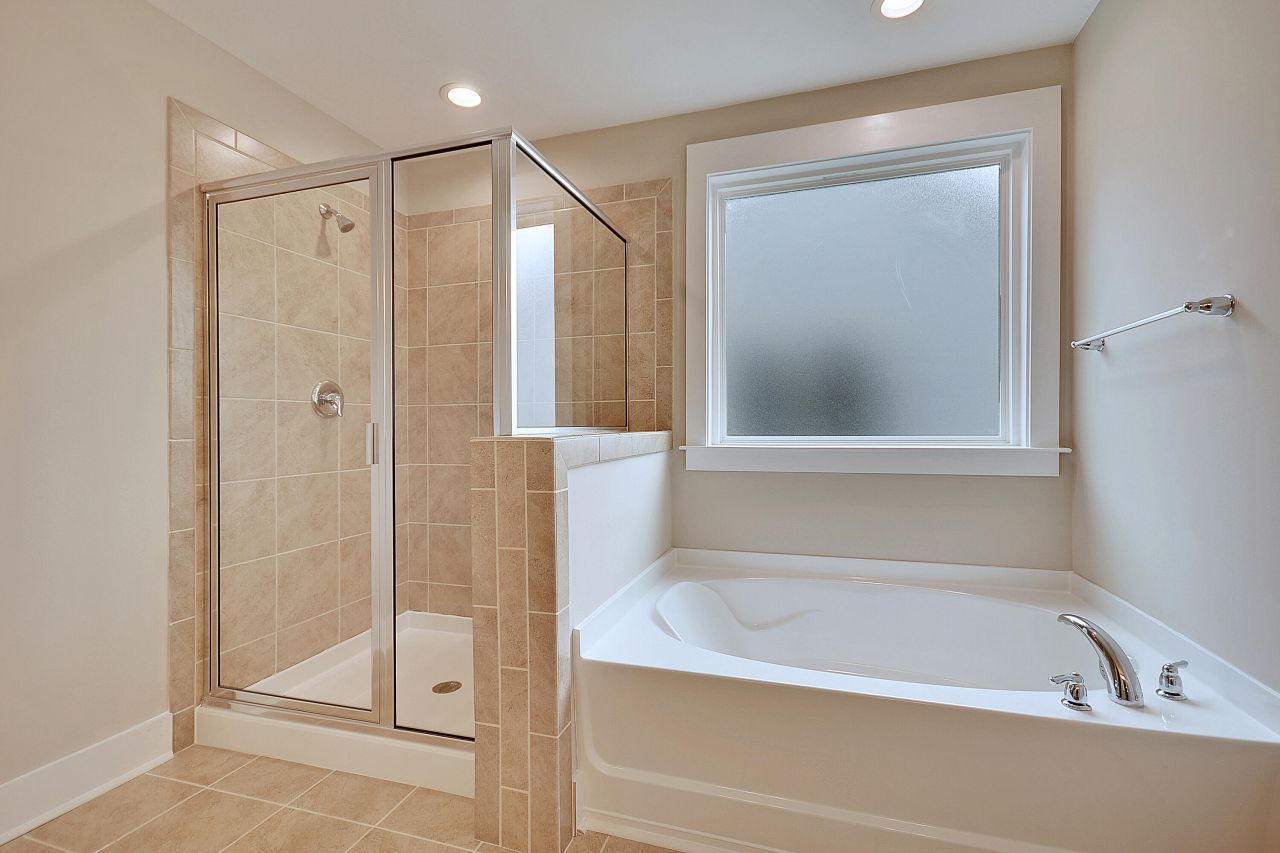 229 Creek Pointe Drive Photo 8