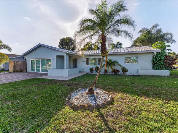 6847 NW 27th Way, Fort Lauderdale, FL 33309