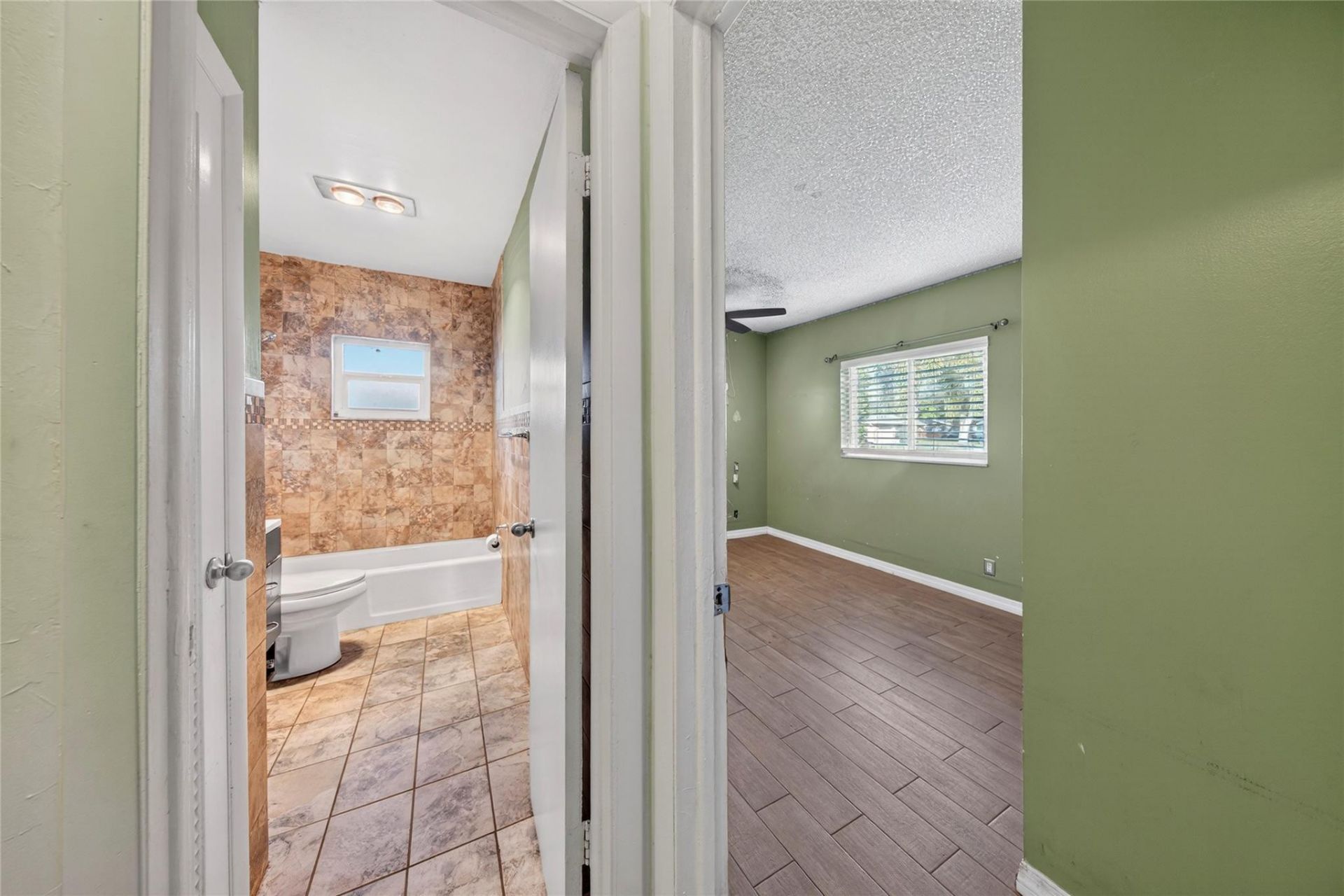 6847 NW 27th Way, Fort Lauderdale, FL 33309 Photo