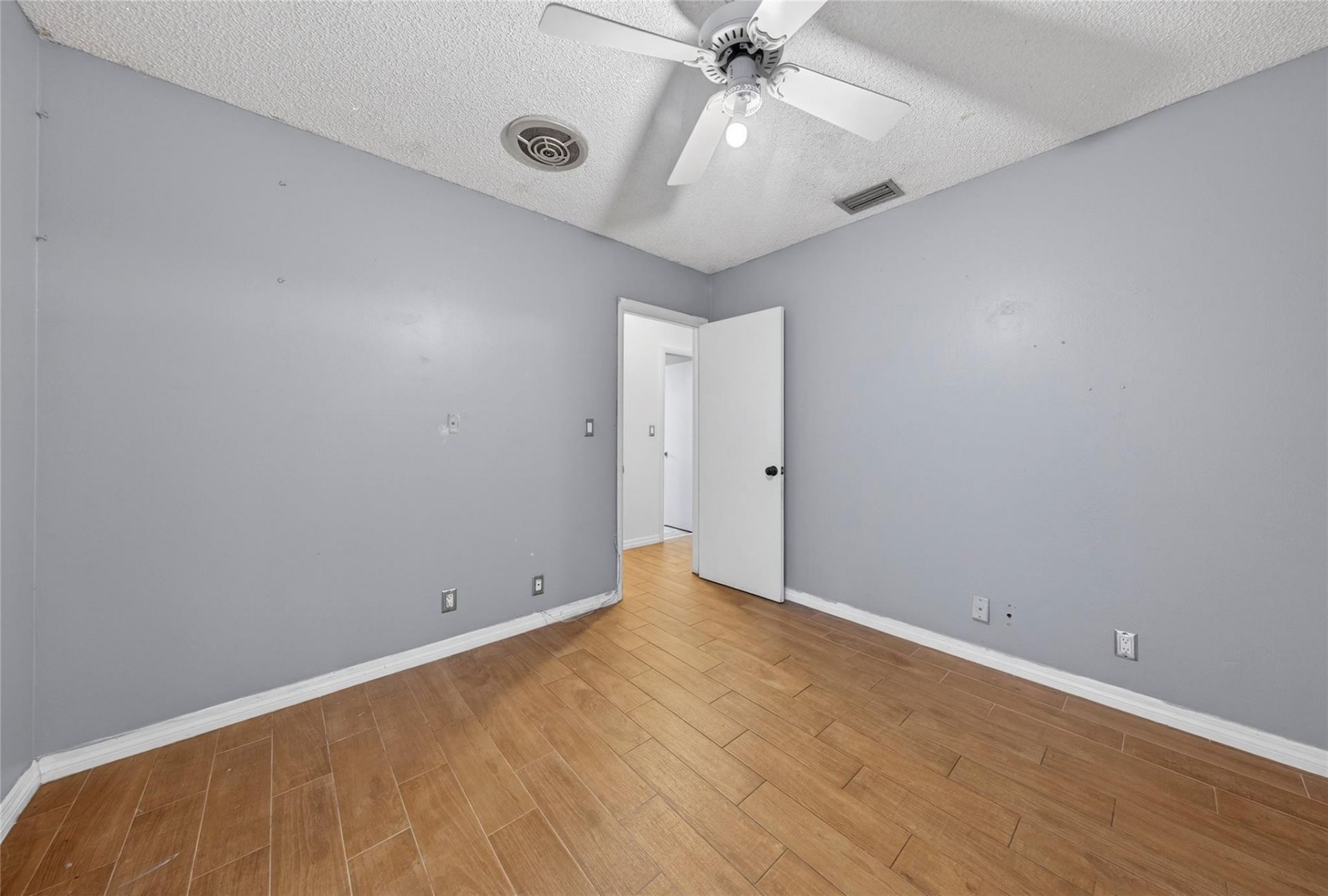 6847 NW 27th Way, Fort Lauderdale, FL 33309 Photo