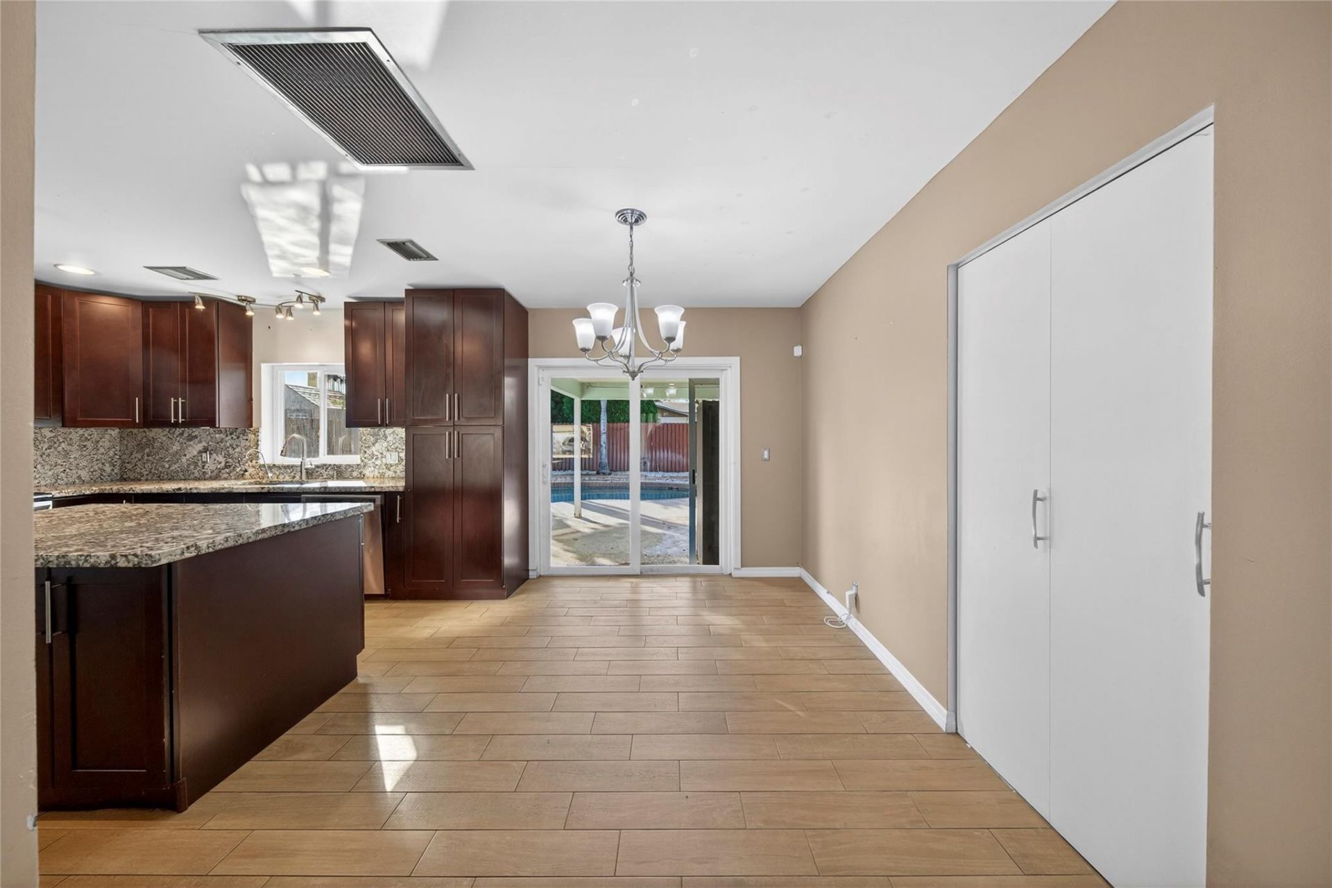 6847 NW 27th Way, Fort Lauderdale, FL 33309 Photo