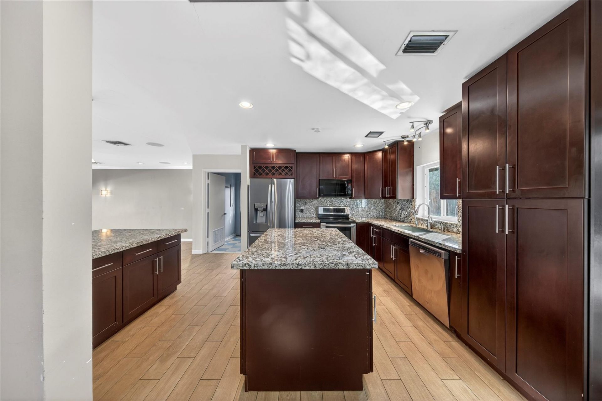 6847 NW 27th Way, Fort Lauderdale, FL 33309 Photo