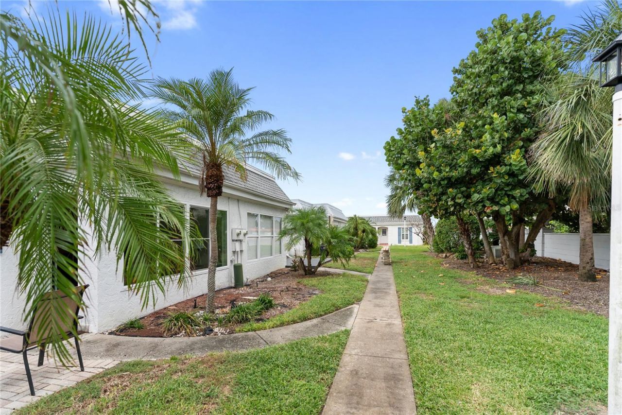 9612 Santa Maria Court, Unit 52, Bradenton, FL 34210 Photo