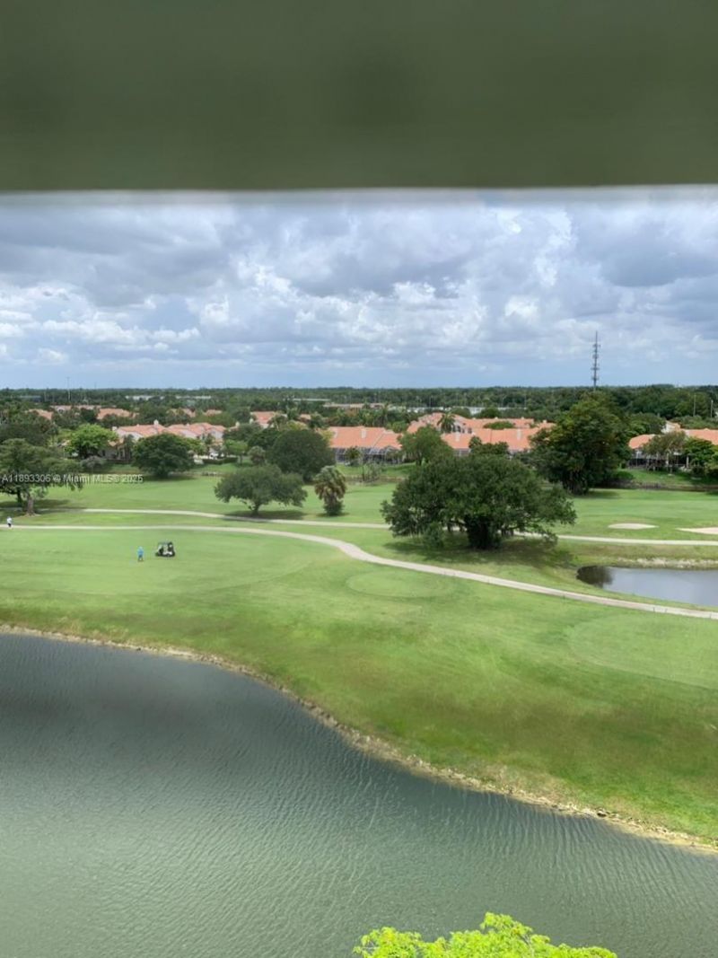 3507 Oaks Way, Unit 802, Pompano Beach, FL 33069 Photo