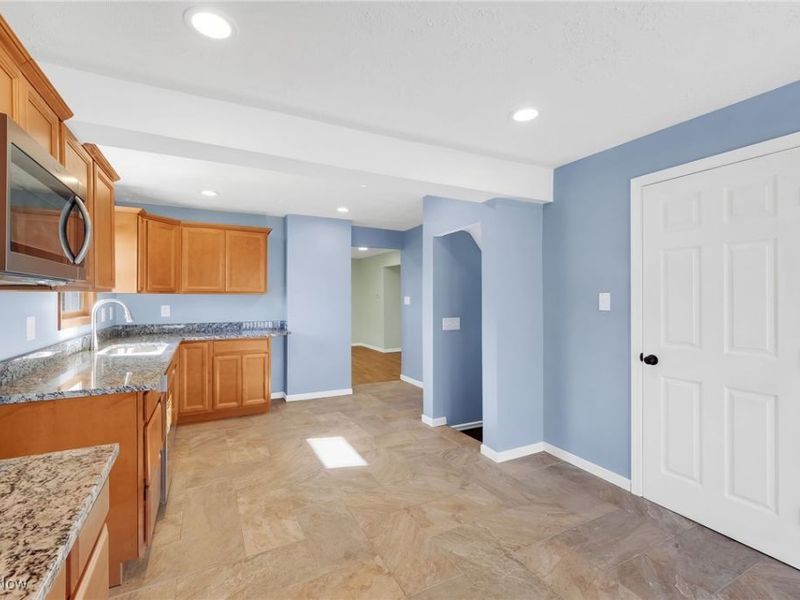 145 State Road, Hinckley, OH 44233 Photo 11