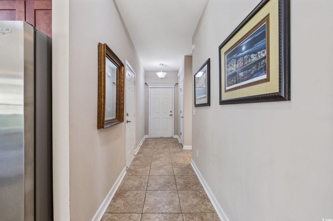 220 Palm Cove Circle Photo 10