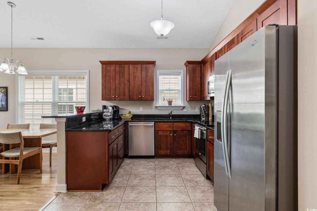 220 Palm Cove Circle Photo 14