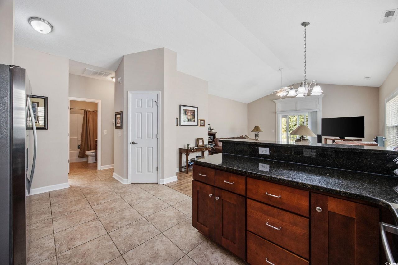 220 Palm Cove Circle Photo 15